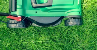 How to Run a Landscaping Business in Australia 