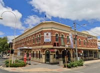 royal hotel horsham iconic - 1