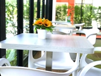 premium city-fringe cafe 5-day - 1