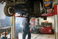 well established car mechanic - 1