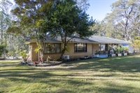 lifestyle acreage with thriving - 1