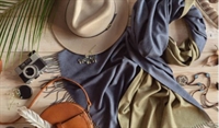 established fashion accessories wholesaler - 1
