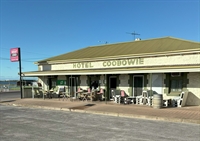 coobowie hotel lease profitable - 1
