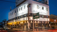 landmark melbourne hospitality pub - 1