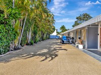 beachside accommodation complex six - 3