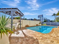 beachside accommodation complex six - 1
