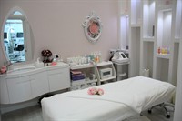 established beauty clinic wiwo - 2