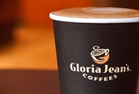 gloria jeans bustling shopping - 2