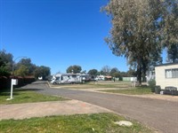 freehold caravan park for - 2