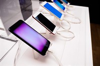 high turnover phone shop - 3