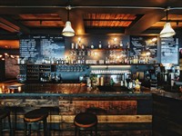 well-known bar restaurant thornbury - 1