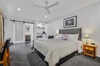stunning freehold accommodation bright - 2