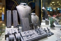 accessories retail jewellery retail - 1