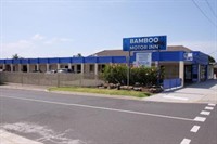 bamboo motor inn lakes - 2
