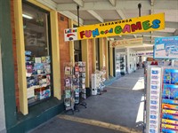 tourist hotspot toy store - 1