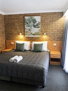 freehold motel located hunter - 3