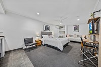 stunning freehold accommodation bright - 3