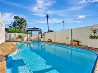 beachside accommodation complex six - 2