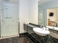 prestige location accomodation thriving - 3