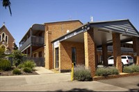 bega downs motor inn - 1