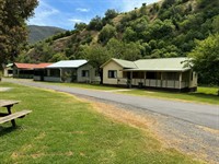 a rare freehold caravan - 1