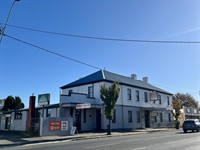 iconic longford pub multiple - 1
