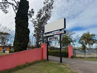 taree freehold motel with - 2