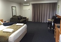 leasehold for sale young - 3