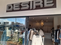 women's retail business burleigh - 1