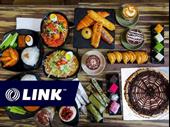 popular malaysian restaurant busy
