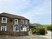 a 14th century hotel