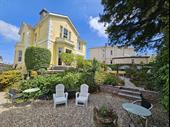 luxurious seven bedroom guest