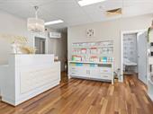 beautician pure skin beauty