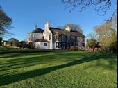 well presented 10-bedroom country