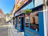 popular restaurant retail high