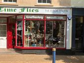 antique shop specialist clock