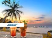 ocean front restaurant bar