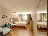 elegant boutique hotel suites