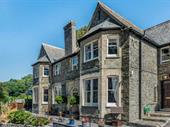 stunning luxury 7-bedroom guest