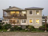 award-winning beachfront guesthouse