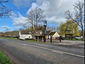 free-of-tie famous roadside pub