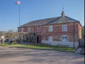 prominent canalside freehouse vale
