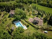 charming farmhouse with guesthouse