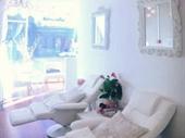 prominent beauty salon