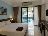 20 rooms resort for