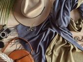established fashion accessories wholesaler