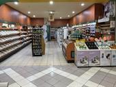 6-day health food shop